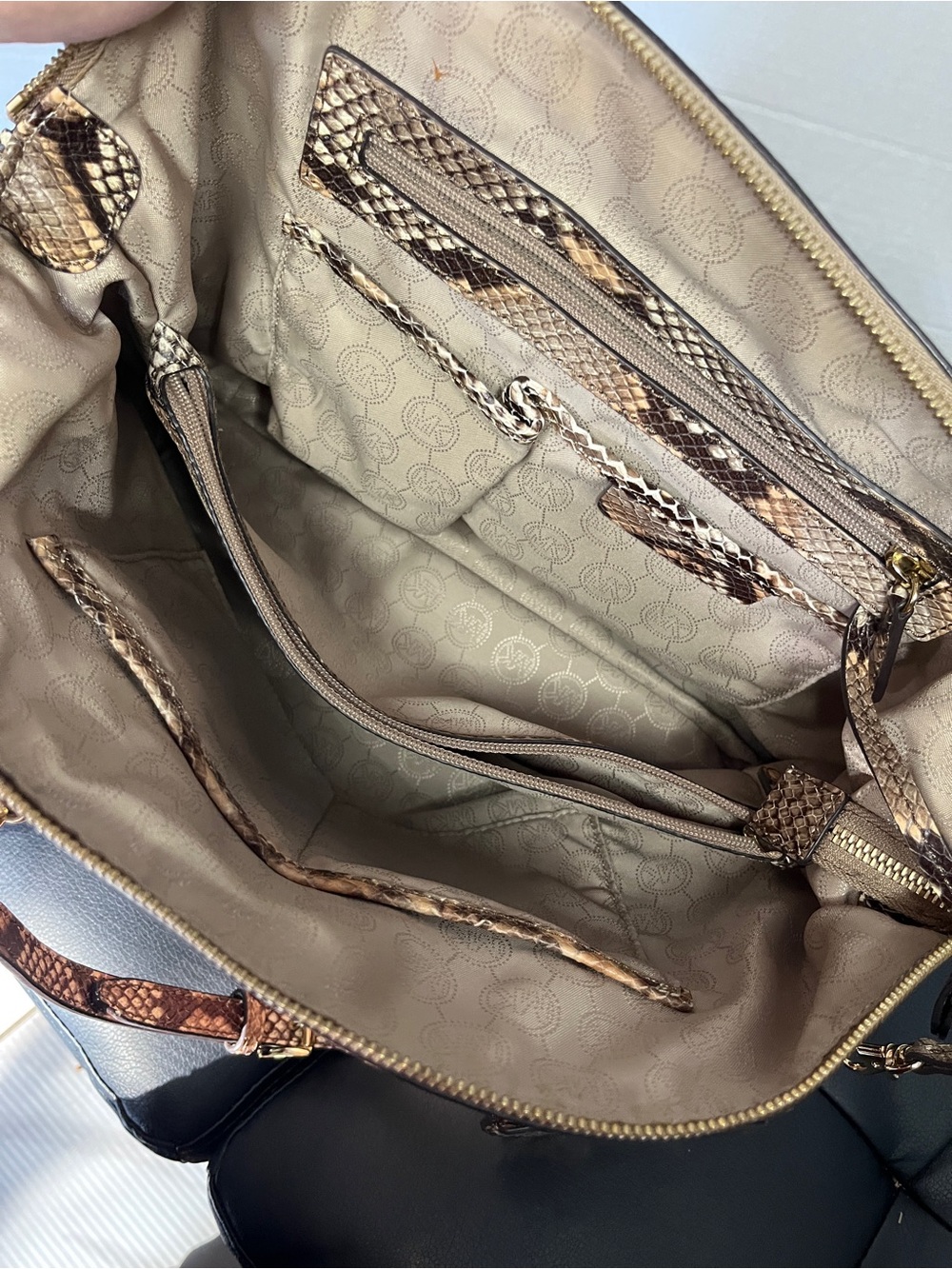 Michael Kors Embossed Leather Snakeskin Python Print Riley Satchel Hand Bag - Picture 11 of 14